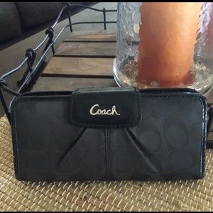 Authentic Coach Wallet